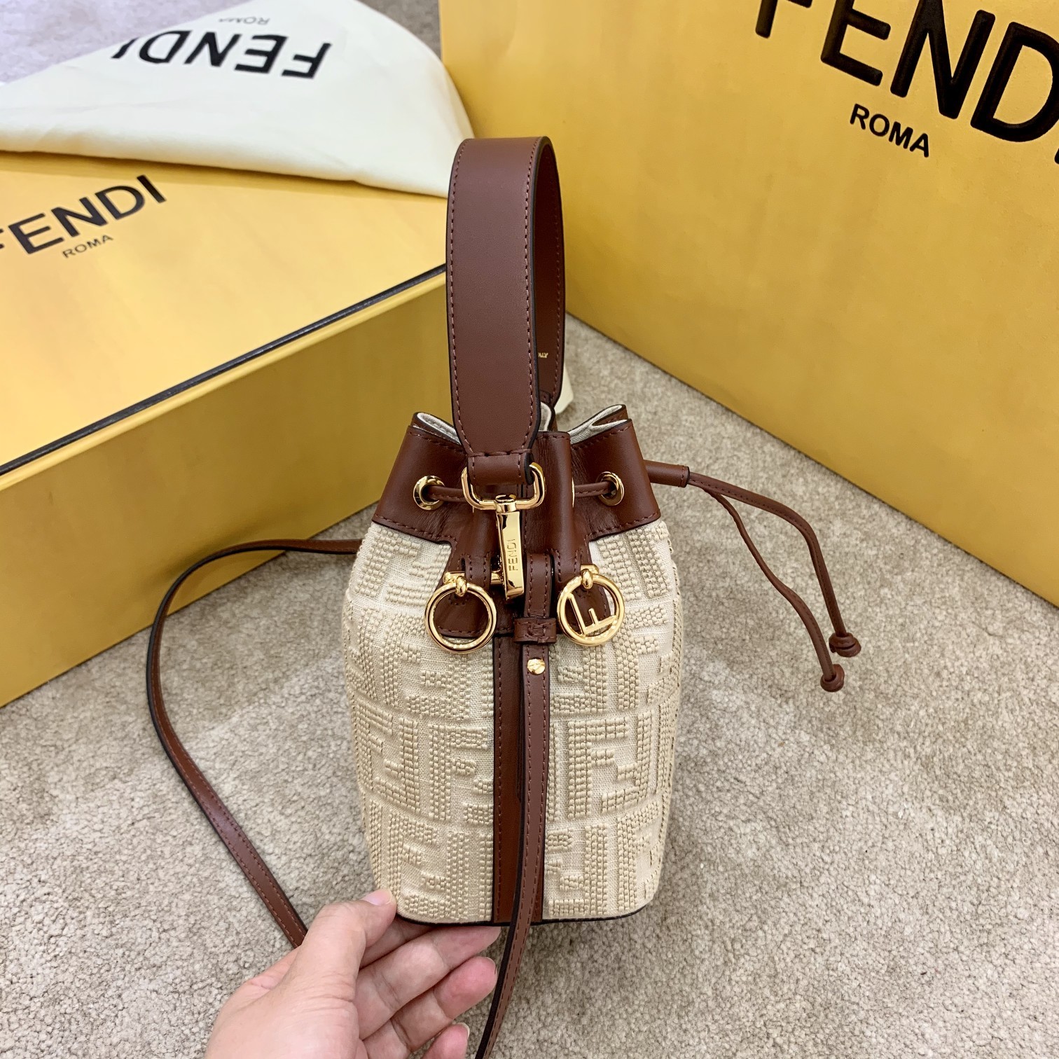 Fendi - Bucket Bag - Image 7