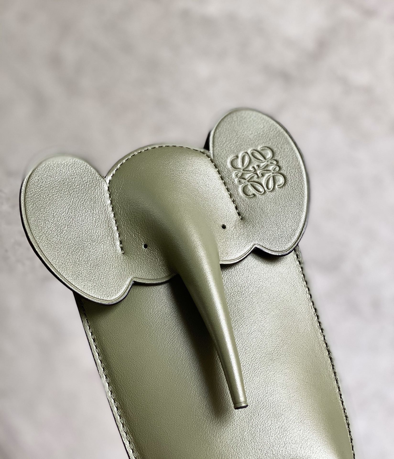 Loewe - Elephant - Crossbody Bag - Image 4