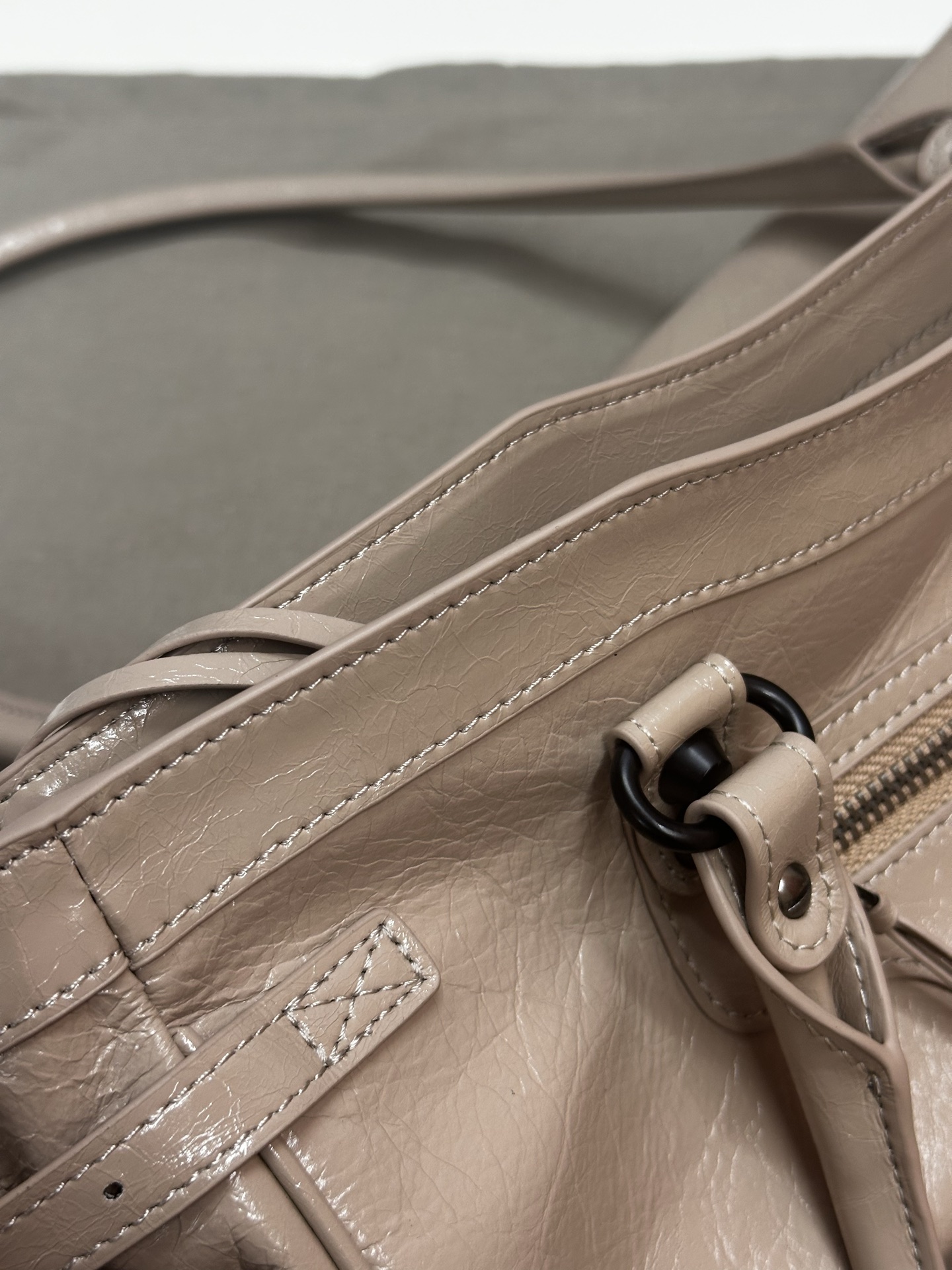Balenciaga - City - Image 6
