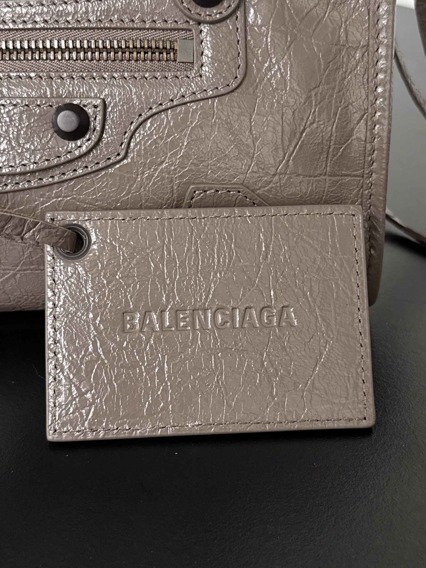 Balenciaga - Le City - Image 7