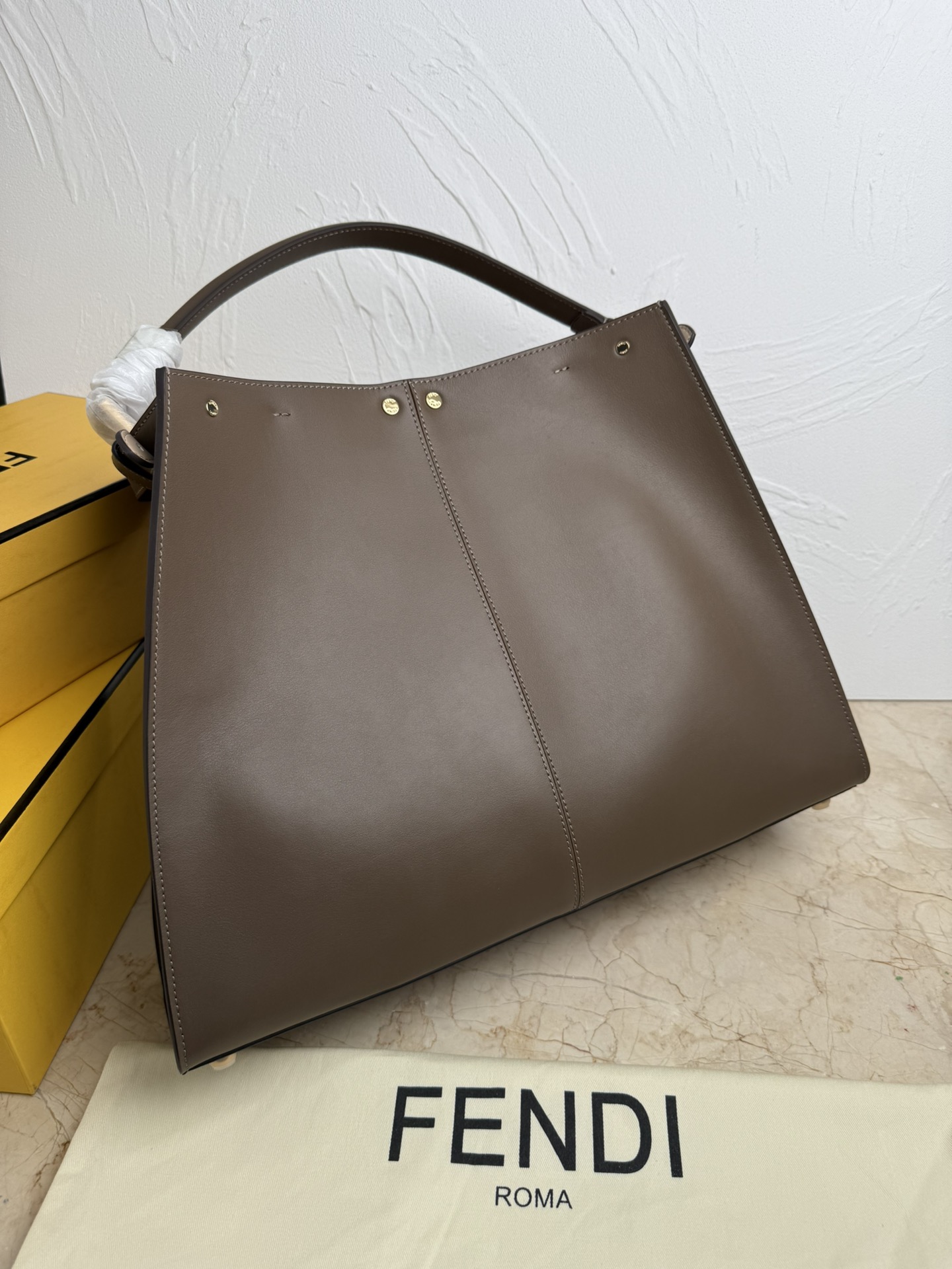 Fendi - Peekaboo - Top Handle Bag - Image 2