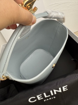 Celine - Triomphe - Image 7