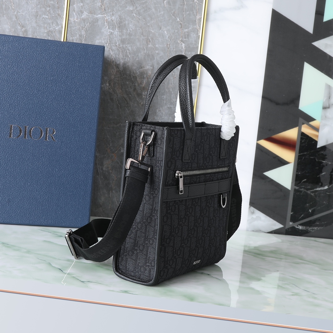 Dior - Safari - Image 3