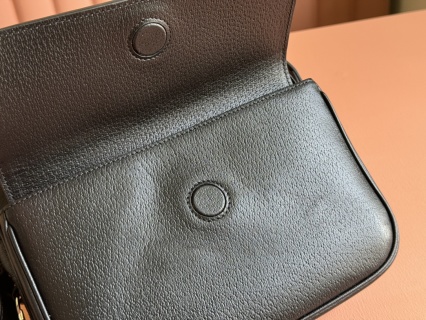 Gucci - GG Supreme Small Crossbody Bag - Image 6