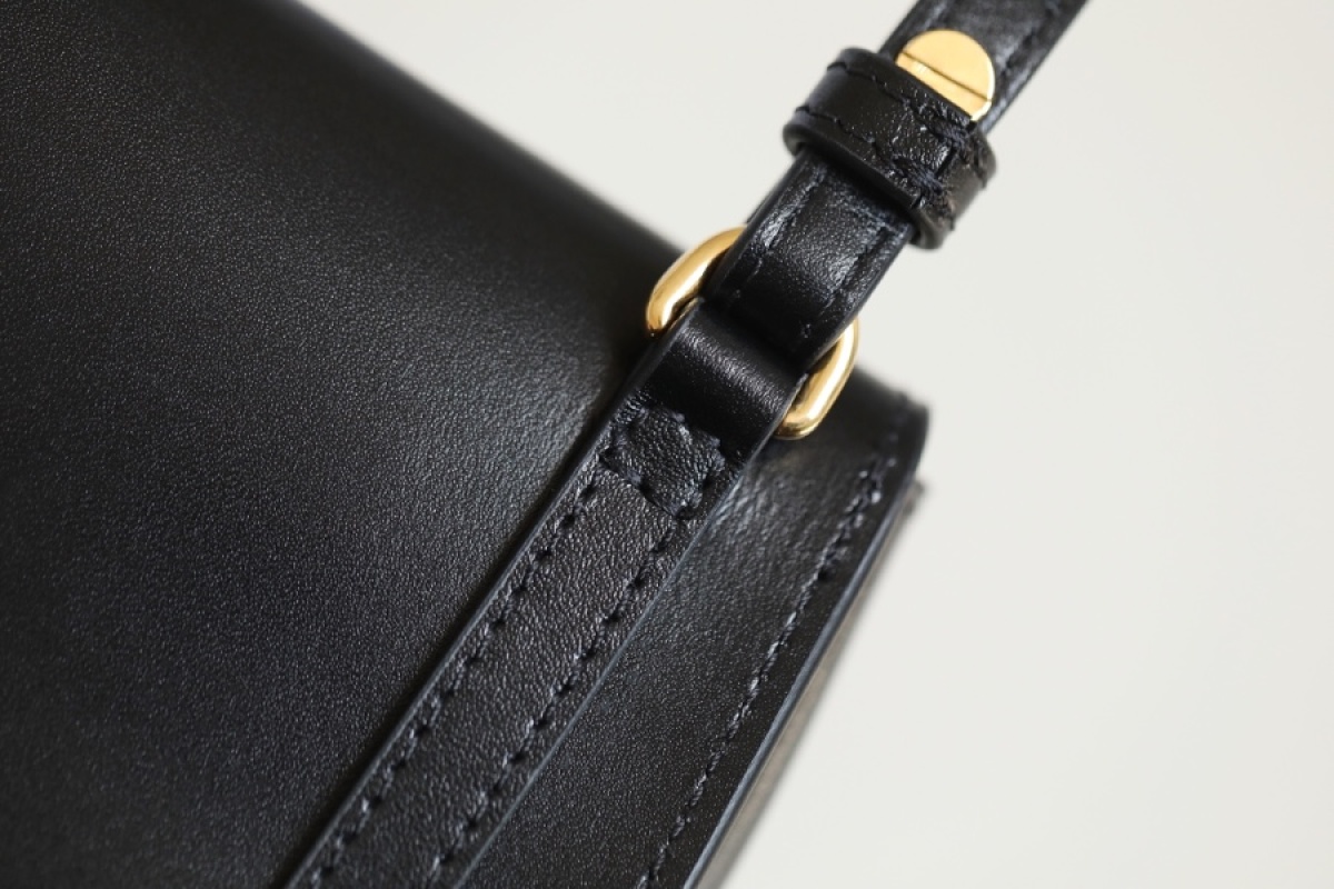 Dior - Bobby - Image 8