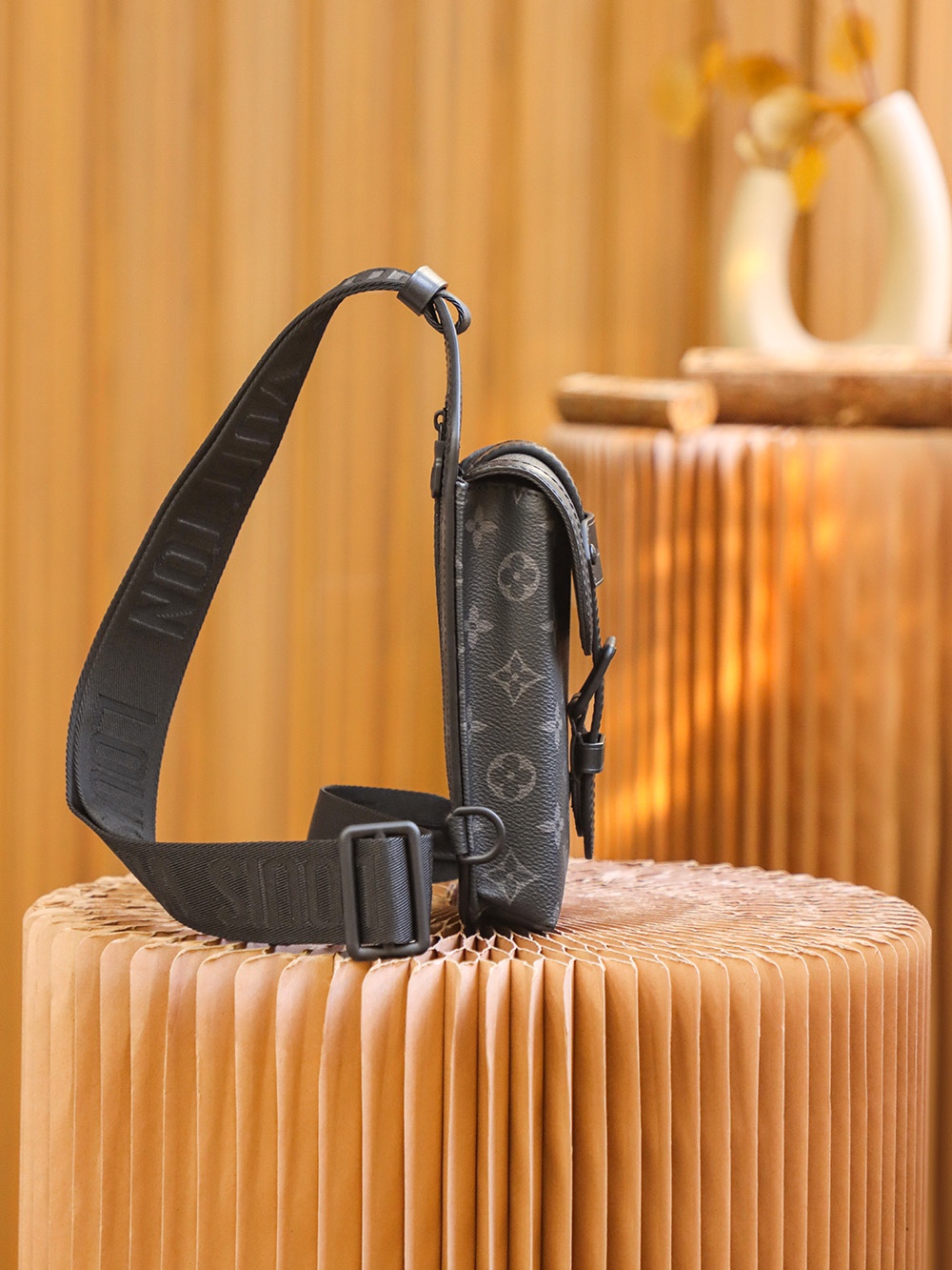 Louis Vuitton - Saumur - Saumur Slingbag - Image 3