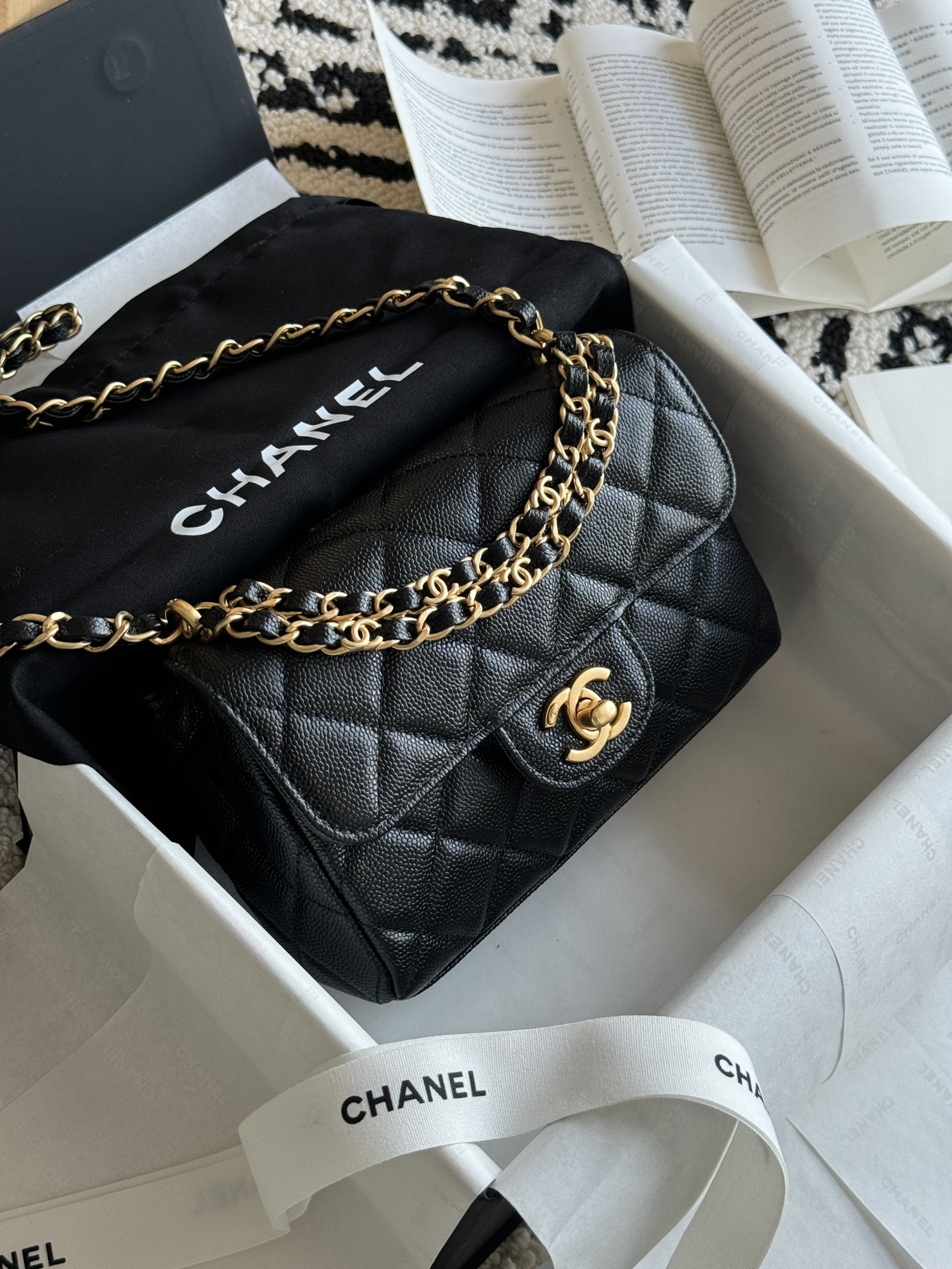 Chanel - Quilted - Quilted Chain Box Bag - Image 2