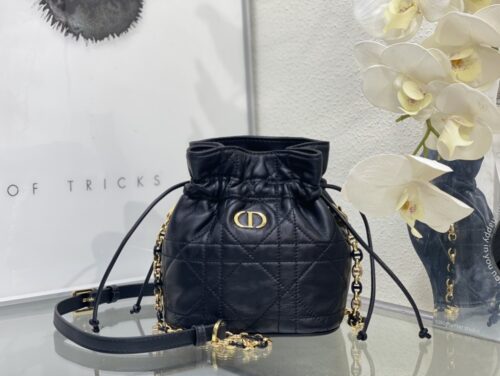 Dior - 30 Montaigne - Bucket Bag