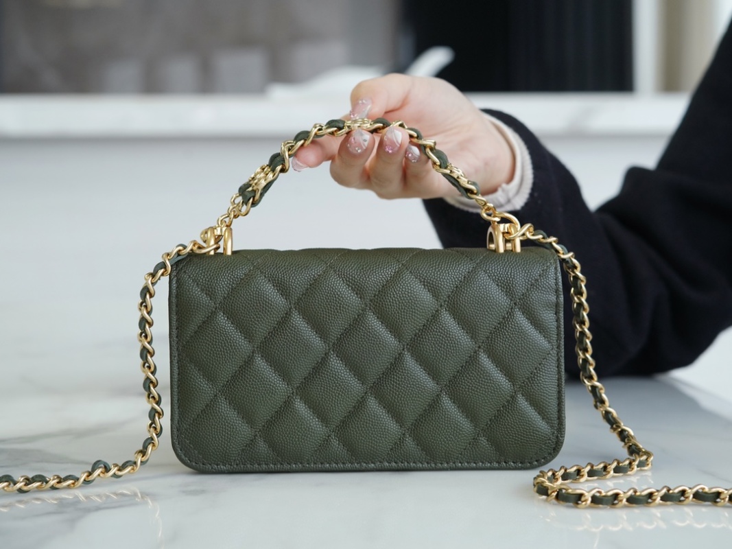 Chanel - Classic Flap - Image 3