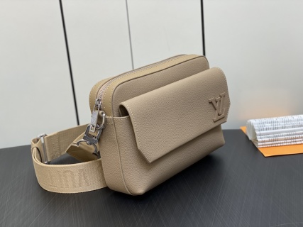 Louis Vuitton - Fastline - Fastline Messenger - Image 3