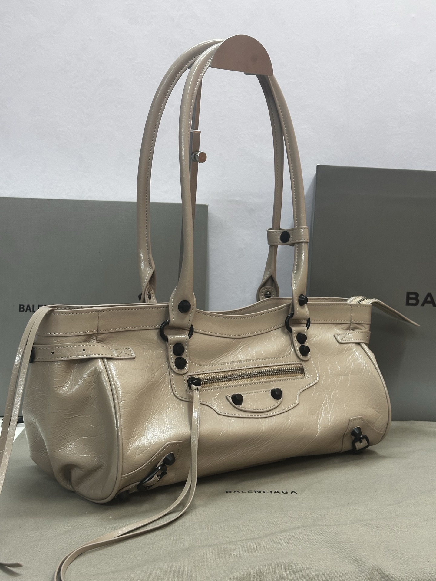 Balenciaga - City - Image 2