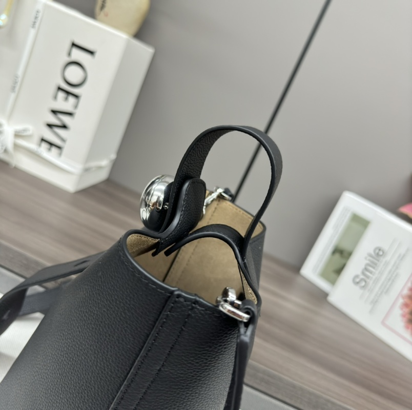Loewe - Pebble Bucket - Bucket Bag - Image 7